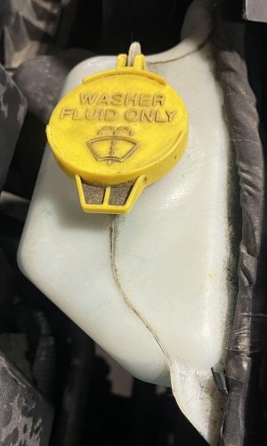 Washer Fluid Reservoir Washer Fluid Reservoir